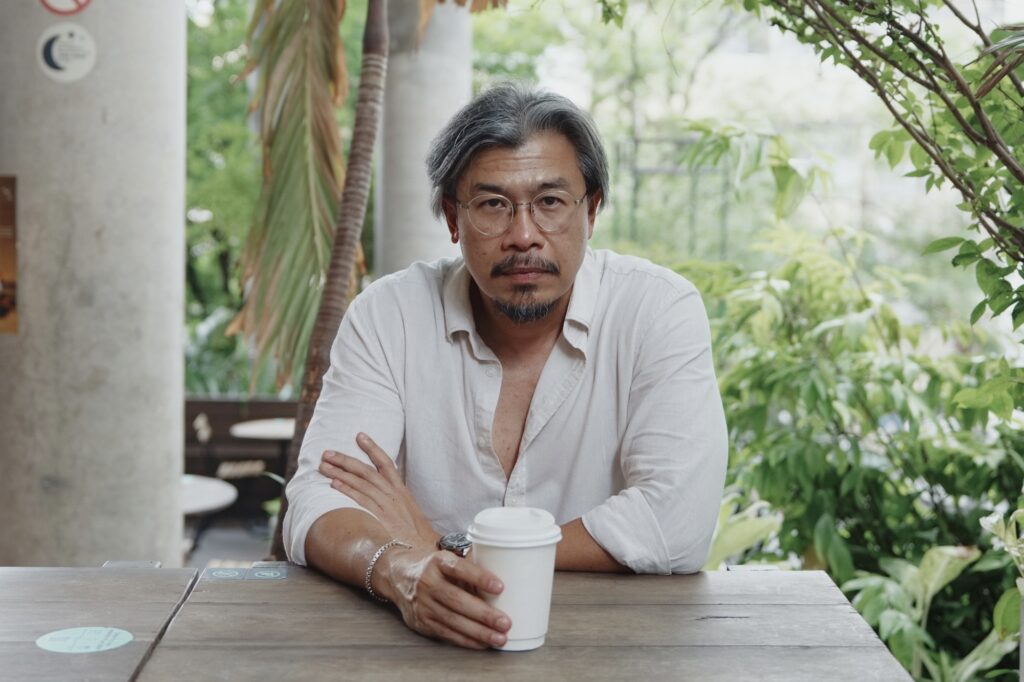 เตะบอลเดินสาย ครีเอทีฟไร้พอร์ต อาร์ตไม่ได้เรียน สู่ครีเอทีฟไทยคนแรกและคนเดียวที่ได้ 2 Gold Cannes Art Direction